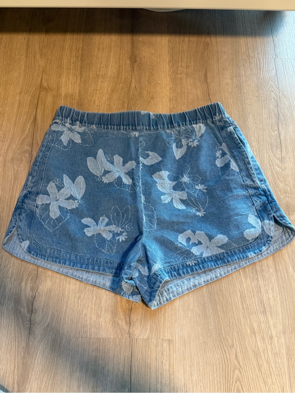 Blue Floral Denim Women's Shorts